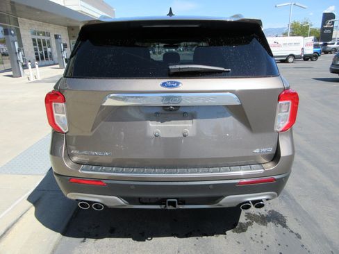 Used 2021 Ford Explorer Platinum w/ Equipment Group 601A AWD/4WD image 7