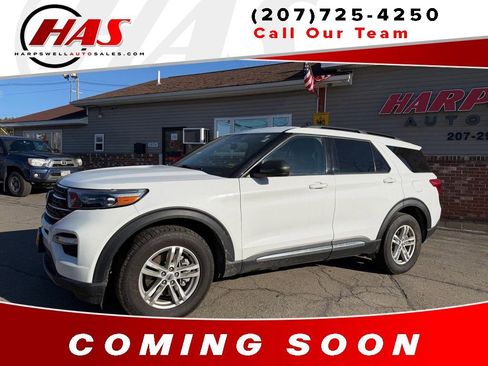 Used 2023 Ford Explorer XLT w/ Equipment Group 202A image 2