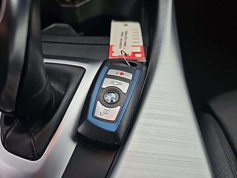 Used 2017 BMW 230i Coupe image 9