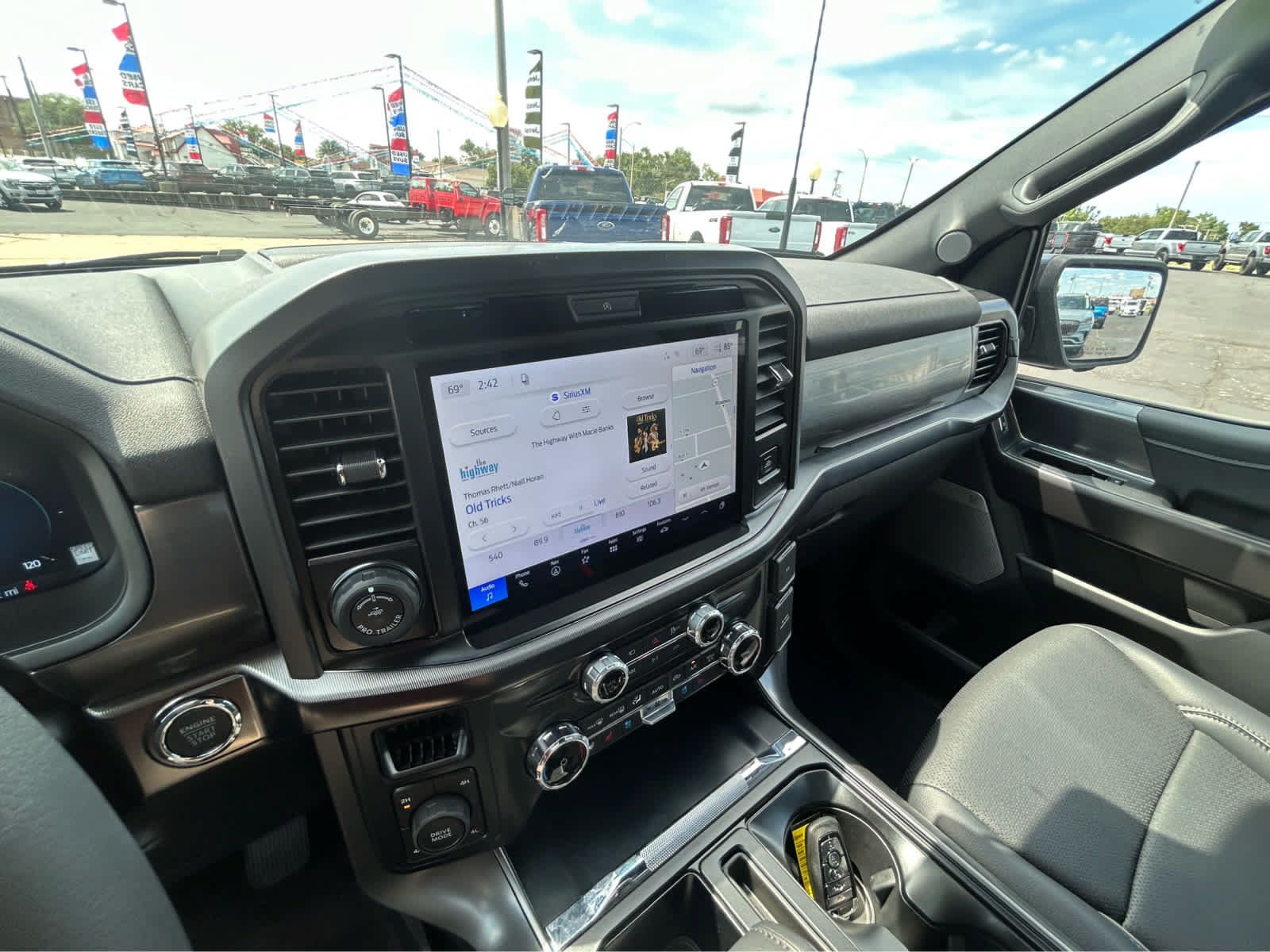 New 2026 Ford F150 Lariat w/ Equipment Group 501A Mid AWD/4WD image 27