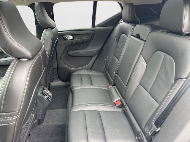 Certified 2024 Volvo XC40 B5 Core AWD/4WD image 29