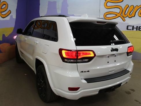 Used 2021 Jeep Grand Cherokee Altitude AWD/4WD image 6