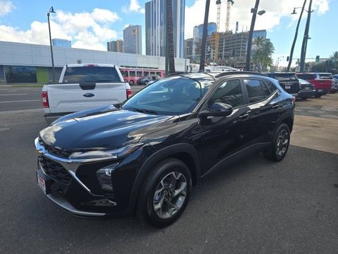 New 2026 Chevrolet Trax LT image 2