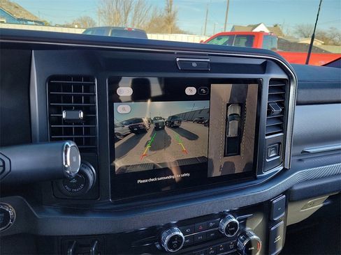 Used 2025 Ford F350 Platinum image 22