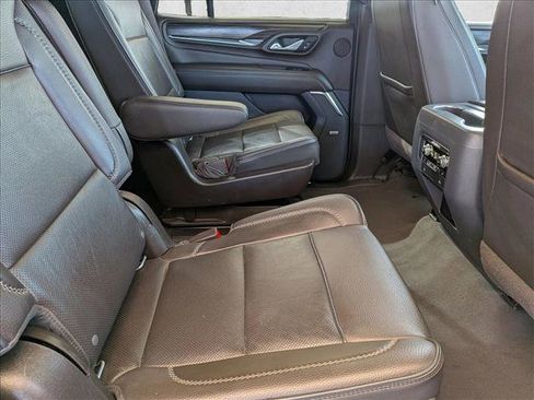 Used 2021 GMC Yukon Denali w/ Denali Premium Package AWD/4WD image 23
