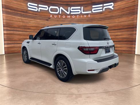 Used 2022 Nissan Armada SL w/ Captain's Chairs Package AWD/4WD image 3