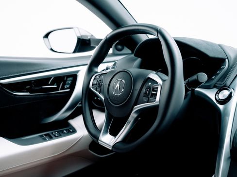 Used 2017 Acura NSX image 35