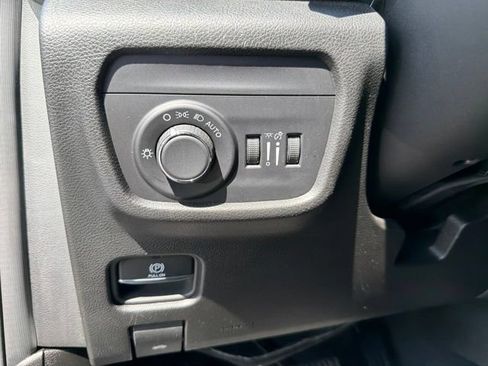 Used 2024 Jeep Grand Cherokee L Laredo AWD/4WD image 12