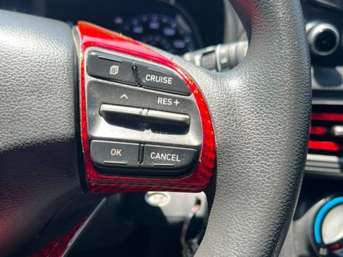 Used 2021 Hyundai Kona SE FWD image 20
