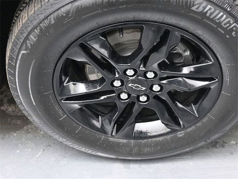 Used 2023 Chevrolet Traverse LT w/ Midnight/Sport Edition image 32