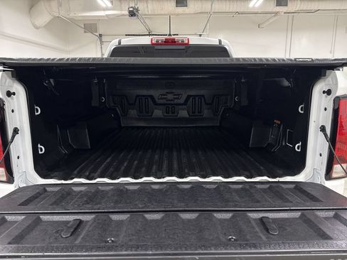 Used 2025 Chevrolet Colorado W/T w/ WT Custom Package AWD/4WD image 24