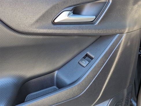 Used 2025 Chevrolet Equinox LT image 26