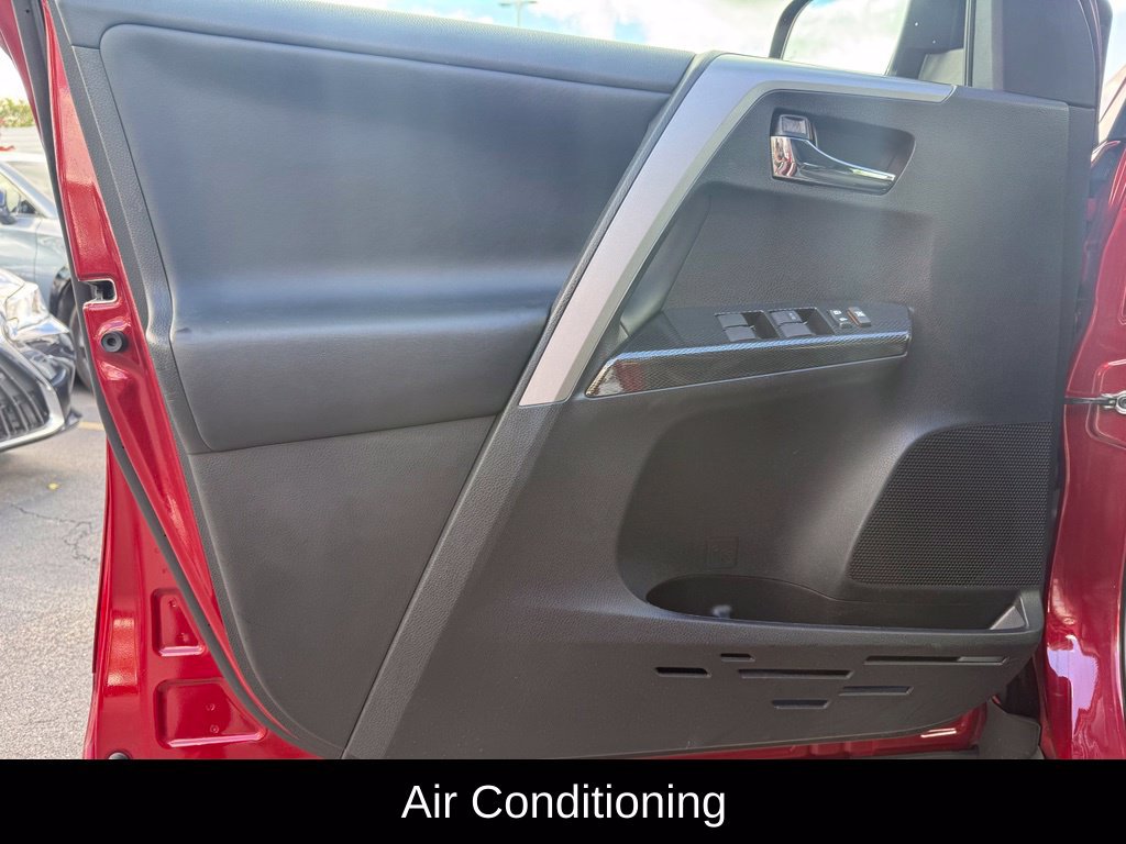 Used 2018 Toyota RAV4 Adventure AWD/4WD image 6