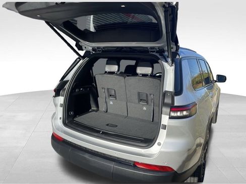New 2025 Jeep Grand Cherokee L Altitude AWD/4WD image 19