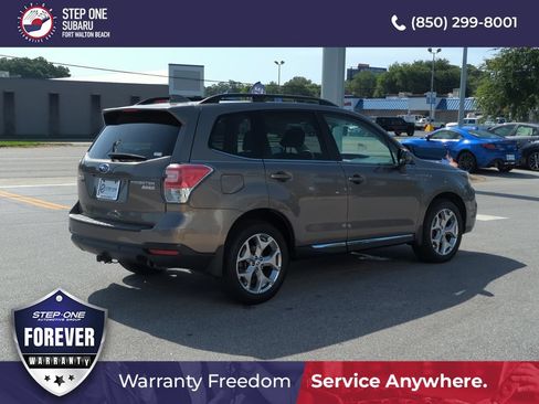 Used 2017 Subaru Forester 2.5i Touring AWD/4WD image 7