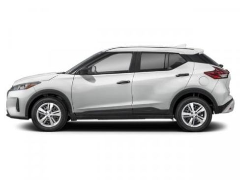 Used 2025 Nissan Kicks Play S image 3