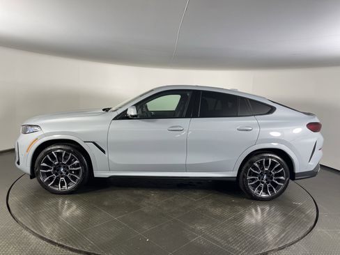 Certified 2024 BMW X6 xDrive40i image 6