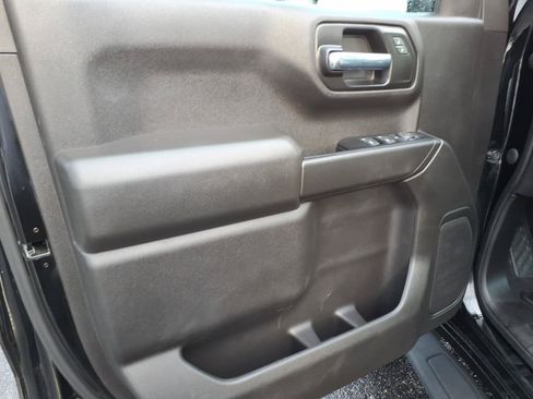 Used 2022 Chevrolet Silverado 1500 Custom Trail Boss w/ LPO, Dark Essentials Package AWD/4WD image 10