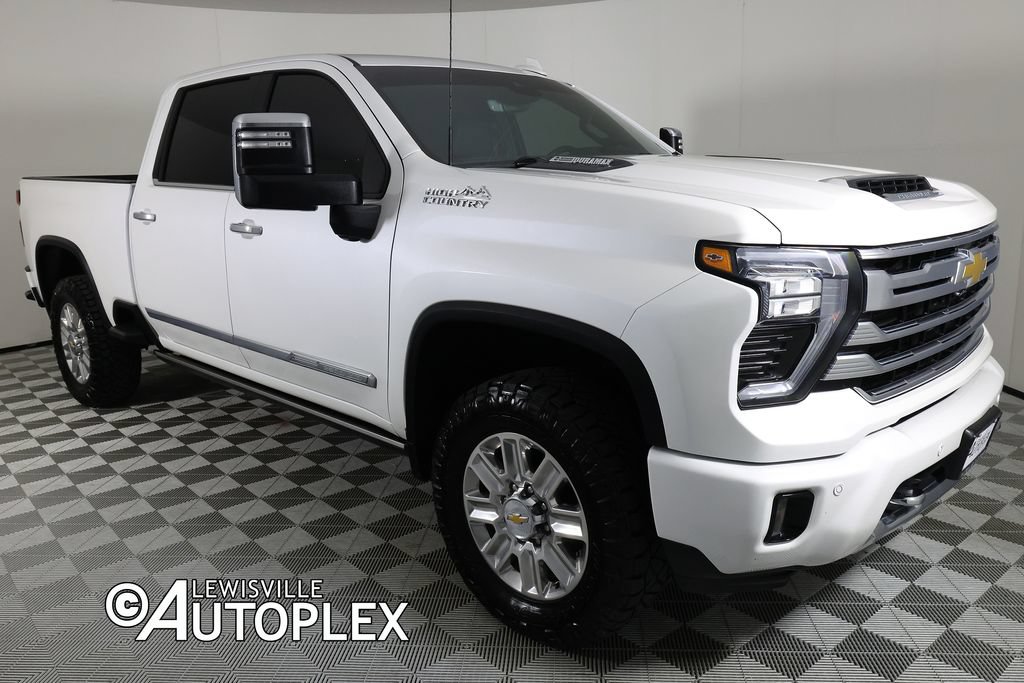 Used 2024 Chevrolet Silverado 2500 High Country w/ Technology Package AWD/4WD image 3
