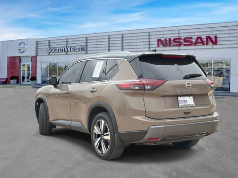 Certified 2025 Nissan Rogue SL w/ SL Premium Package image 8