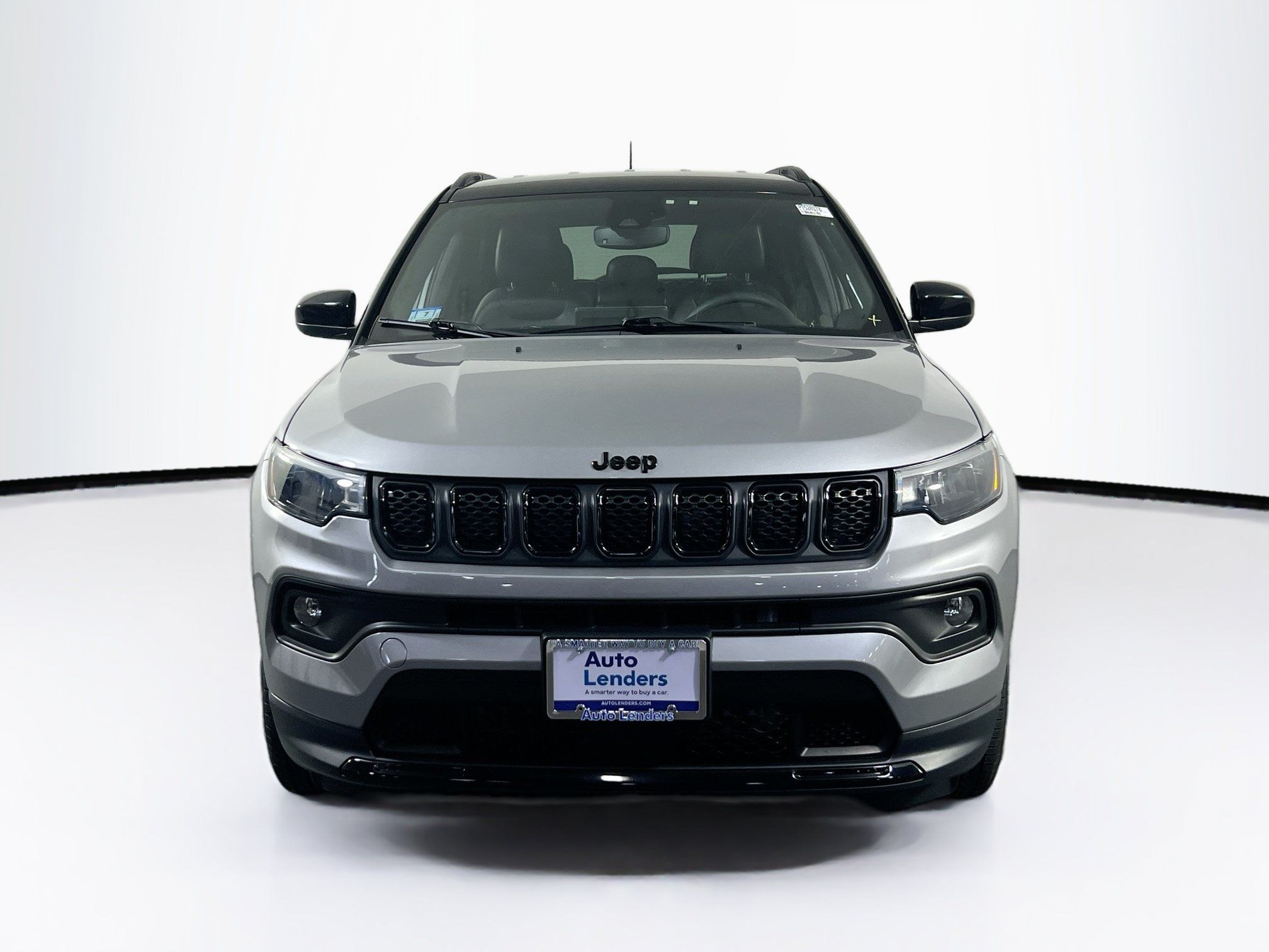Used 2023 Jeep Compass Latitude w/ Convenience Group AWD/4WD image 2
