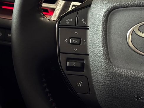 New 2026 Toyota Prius Plug-In Hybrid FWD image 33