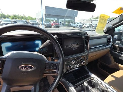 Used 2023 Ford F350 Lariat w/ Lariat Ultimate Package AWD/4WD image 9