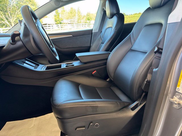 Used 2025 Tesla Model Y Long Range AWD/4WD image 13