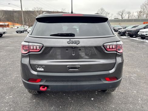 Used 2019 Jeep Compass Trailhawk AWD/4WD image 6