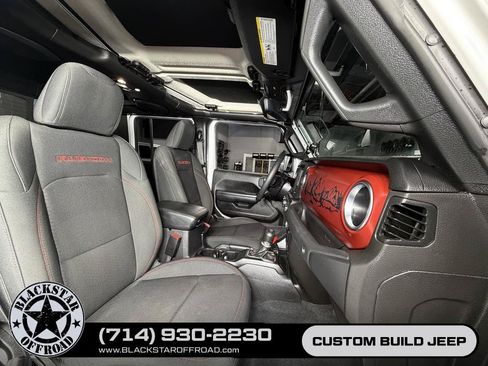 Used 2023 Jeep Gladiator Rubicon w/ Trailer Tow Package AWD/4WD image 18