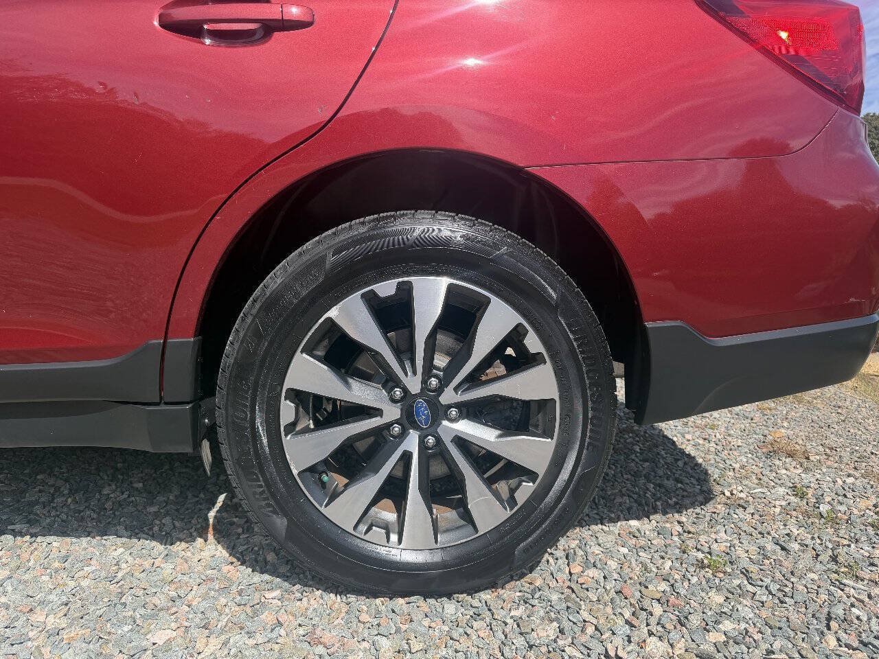 Used 2015 Subaru Outback 3.6R Limited AWD/4WD image 19
