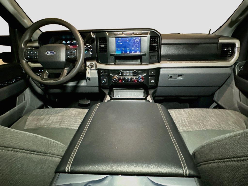 Used 2023 Ford F450 XLT w/ XLT Value Package AWD/4WD image 9
