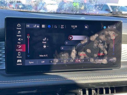 Used 2025 Alfa Romeo Tonale image 26