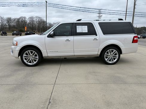 Used 2017 Ford Expedition EL Platinum image 2