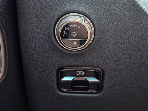 Used 2026 Mercedes-Benz GLC 300 4MATIC image 29