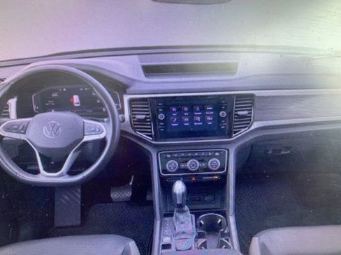 Used 2021 Volkswagen Atlas SEL Premium image 12