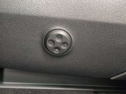 New 2026 Mercedes-Benz GLC 300 4MATIC image 23