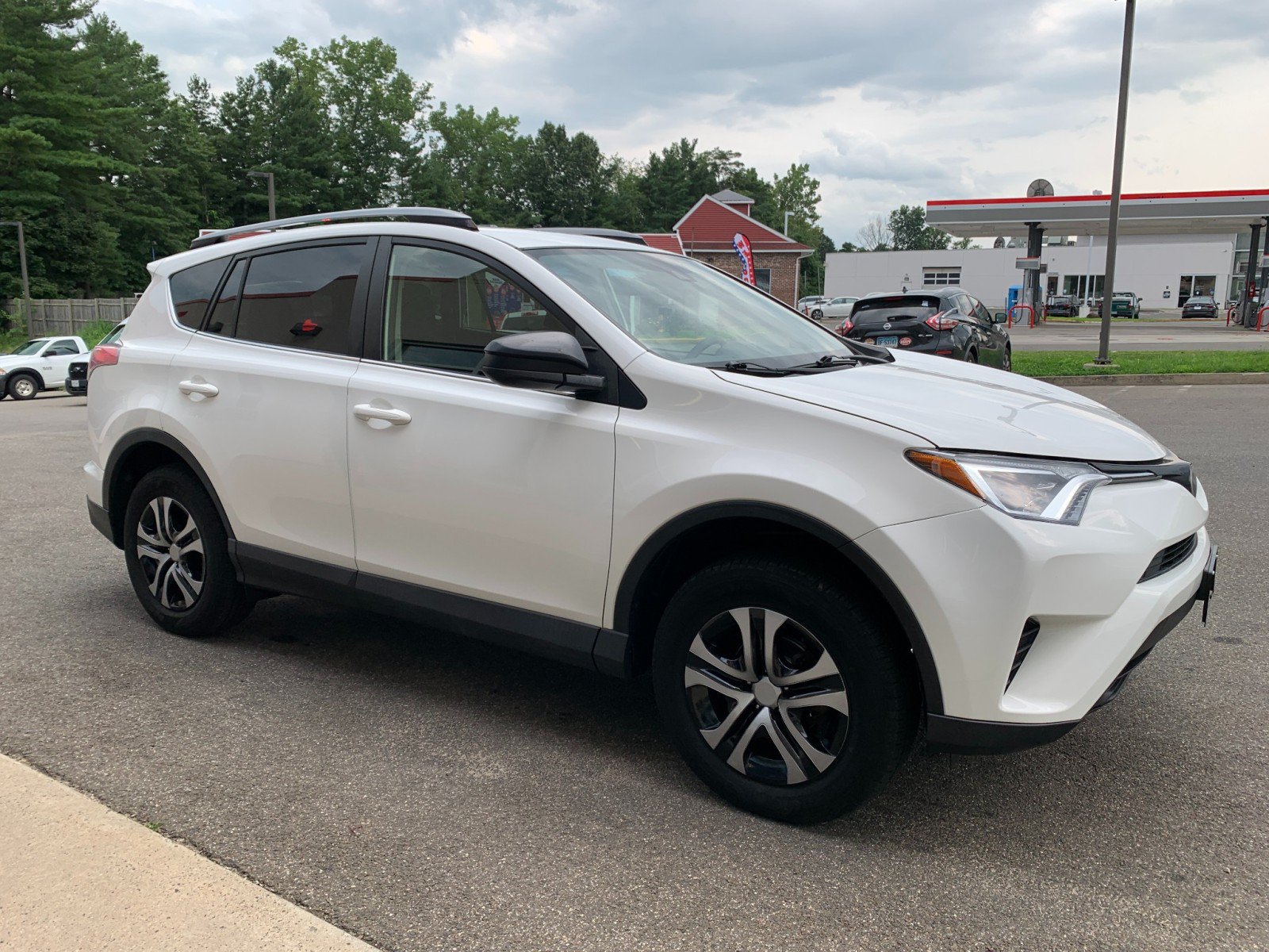 Used 2017 Toyota RAV4 LE w/ All Weather Liner Package AWD/4WD image 3