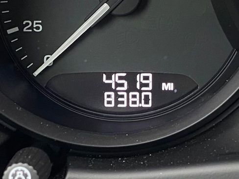 Certified 2024 Porsche Macan image 19