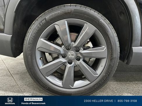Certified 2025 Honda Pilot Sport image 10