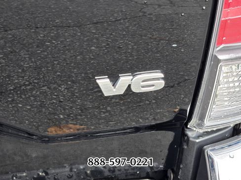 Used 2021 Toyota Tacoma TRD Off-Road image 16