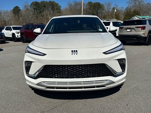 New 2026 Buick Envista Avenir image 3