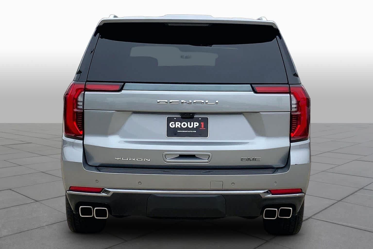 Used 2025 GMC Yukon Denali Ultimate AWD/4WD image 5