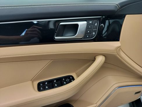 Certified 2023 Porsche Panamera 4 Platinum Edition AWD/4WD image 11