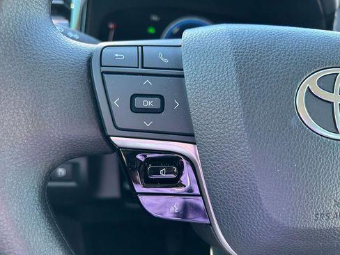 Certified 2025 Toyota Camry LE image 19