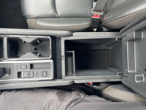 Used 2022 Nissan Pathfinder SL w/ SL Premium Package image 24