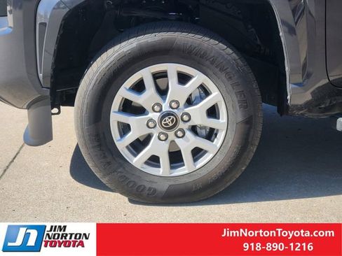 Used 2025 Toyota Tacoma SR5 image 13