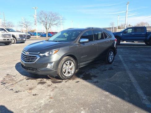 Used 2019 Chevrolet Equinox Premier image 2