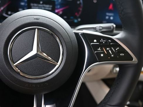 Used 2026 Mercedes-Benz GLS 450 4MATIC image 14