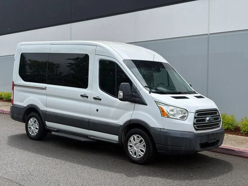 Used 2017 Ford Transit 150 XLT RWD image 8